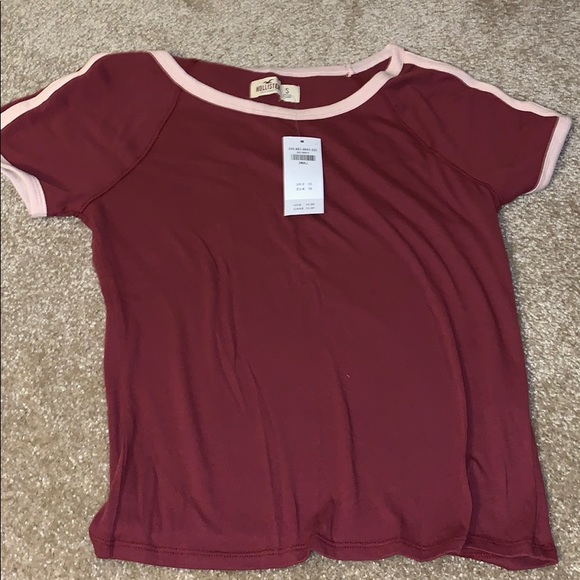 Hollister red t-shirt with trimmed detail - Picture 1 of 3
